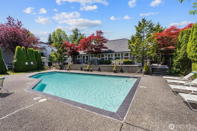 15415 35th Avenue W #B102, Lynnwood, WA 98087