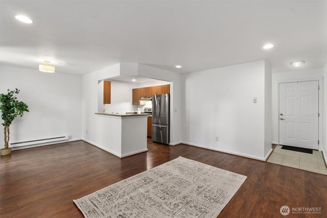 15415 35th Avenue W #B102, Lynnwood, WA 98087