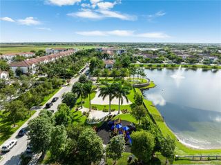 16946 SW 90th Terrace Circle, Miami, FL 33196