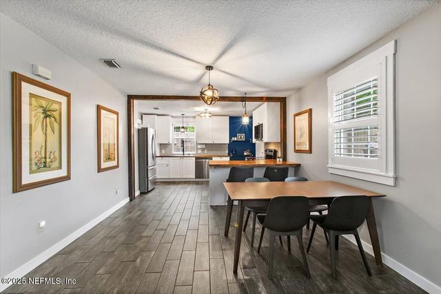 11828 LEONARDO Lane E, Jacksonville, FL 32218