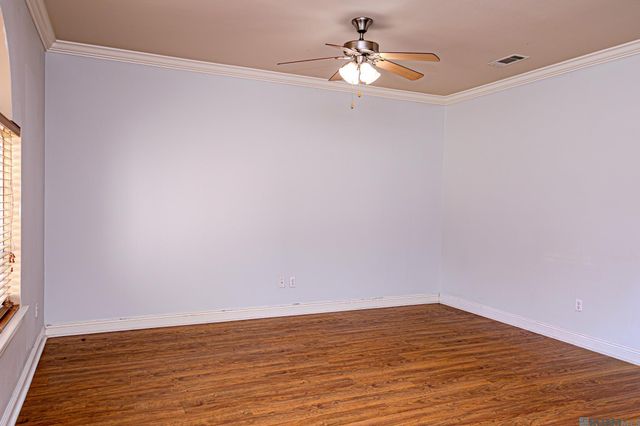 2173 Plantation Ln, Baton Rouge, LA 70820