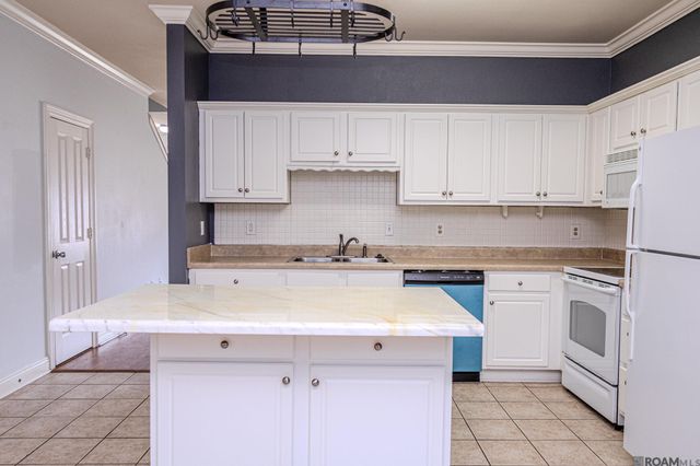 2173 Plantation Ln, Baton Rouge, LA 70820