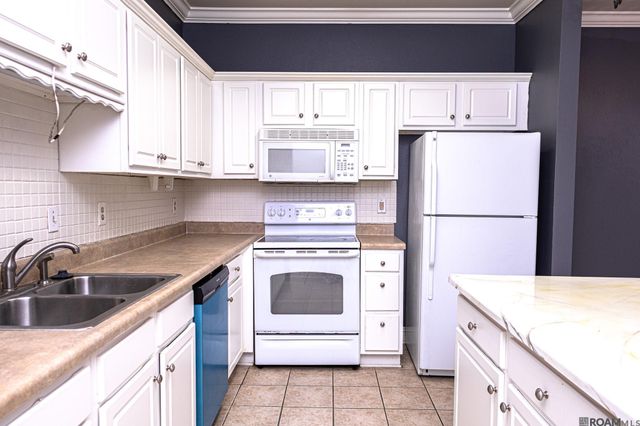 2173 Plantation Ln, Baton Rouge, LA 70820