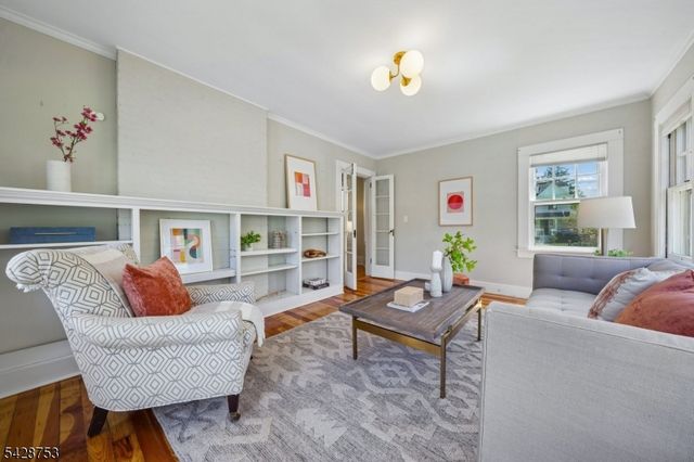 215 Inwood Ave, Montclair Twp., NJ 07043