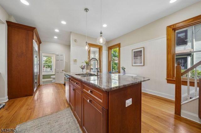 215 Inwood Ave, Montclair Twp., NJ 07043