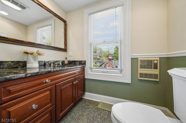 215 Inwood Ave, Montclair Twp., NJ 07043