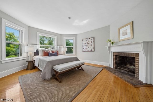 215 Inwood Ave, Montclair Twp., NJ 07043
