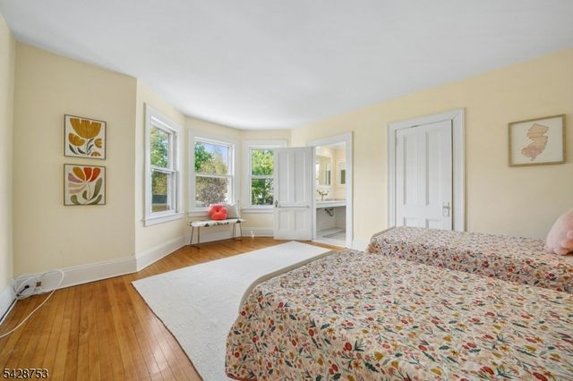 215 Inwood Ave, Montclair Twp., NJ 07043