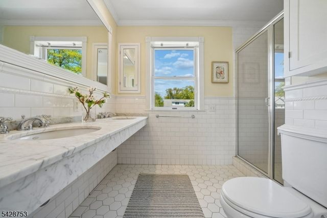 215 Inwood Ave, Montclair Twp., NJ 07043