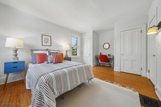 215 Inwood Ave, Montclair Twp., NJ 07043