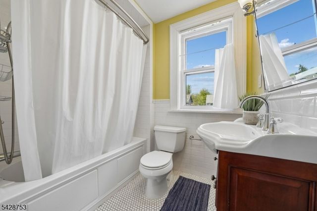 215 Inwood Ave, Montclair Twp., NJ 07043