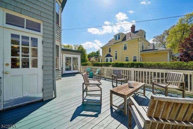215 Inwood Ave, Montclair Twp., NJ 07043
