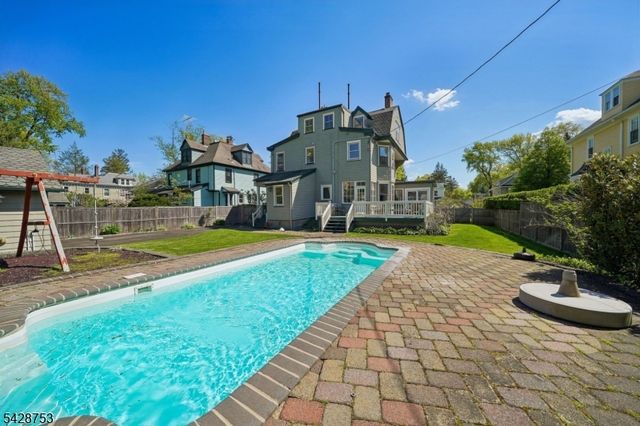 215 Inwood Ave, Montclair Twp., NJ 07043