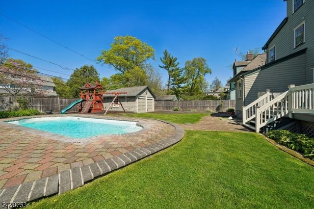 215 Inwood Ave, Montclair Twp., NJ 07043