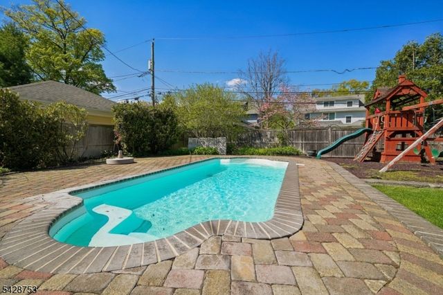 215 Inwood Ave, Montclair Twp., NJ 07043