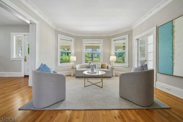 215 Inwood Ave, Montclair Twp., NJ 07043