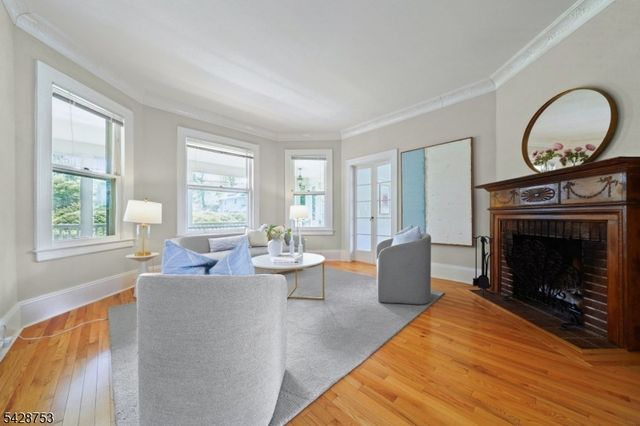 215 Inwood Ave, Montclair Twp., NJ 07043