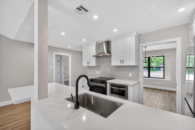 5743 Ludington Drive, Houston, TX 77035