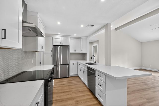 5743 Ludington Drive, Houston, TX 77035