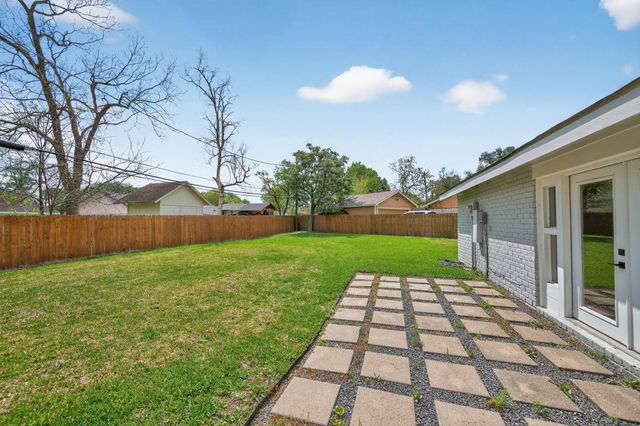 5743 Ludington Drive, Houston, TX 77035