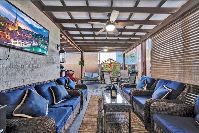 13721 SW 119th Ave, Miami, FL 33186