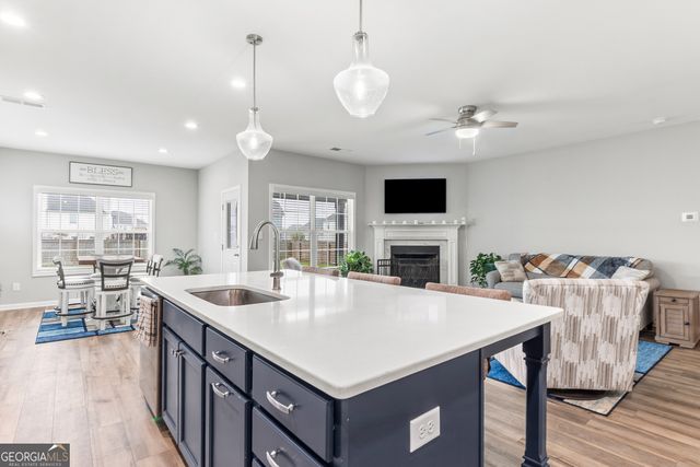 215 Weeping Moss Way, Kathleen, GA 31047