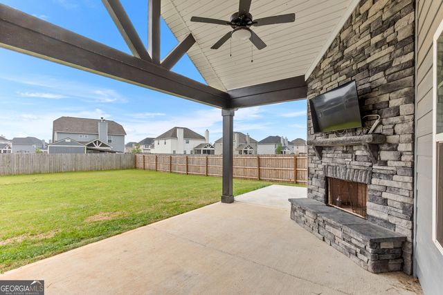 215 Weeping Moss Way, Kathleen, GA 31047