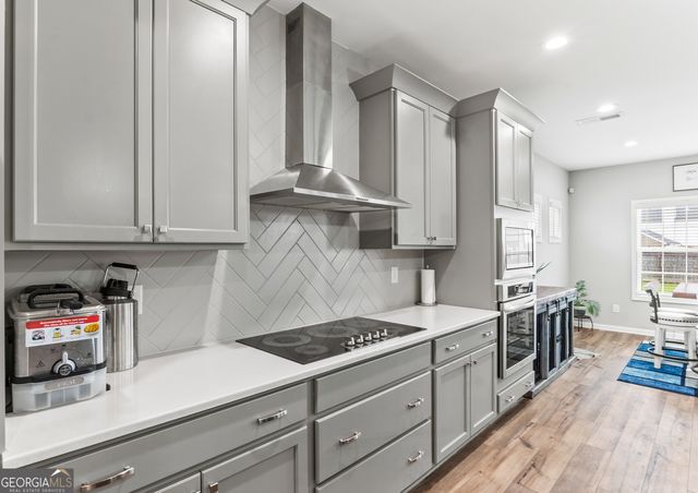 215 Weeping Moss Way, Kathleen, GA 31047