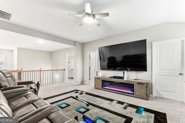 215 Weeping Moss Way, Kathleen, GA 31047