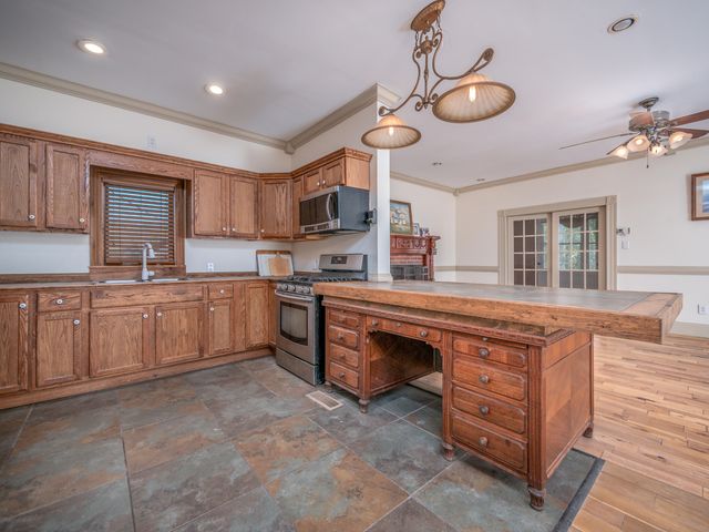 709 Main Street, West Liberty, KY 41472