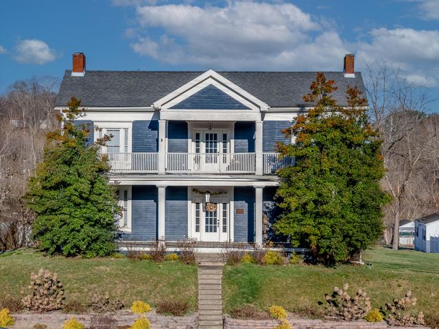 709 Main Street, West Liberty, KY 41472