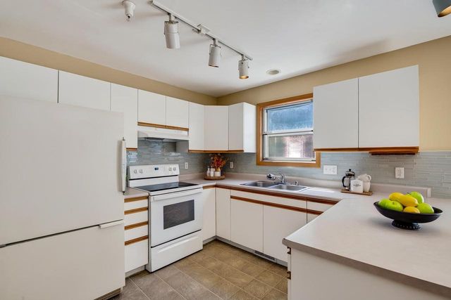 6609 Raymond Road, Madison, WI 53711