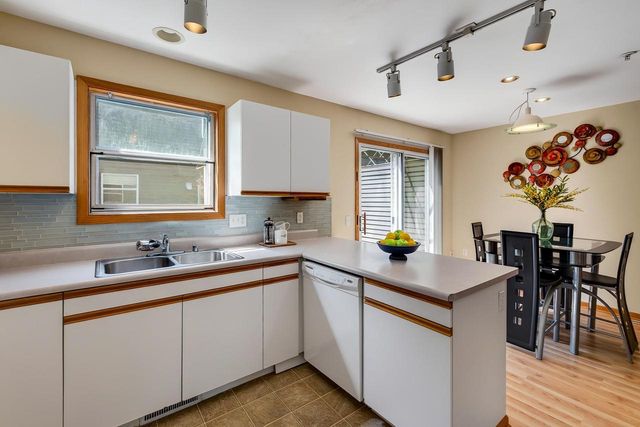 6609 Raymond Road, Madison, WI 53711
