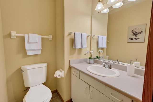 6609 Raymond Road, Madison, WI 53711