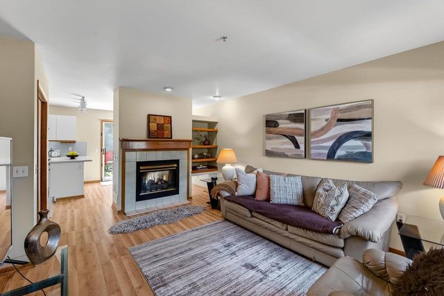 6609 Raymond Road, Madison, WI 53711