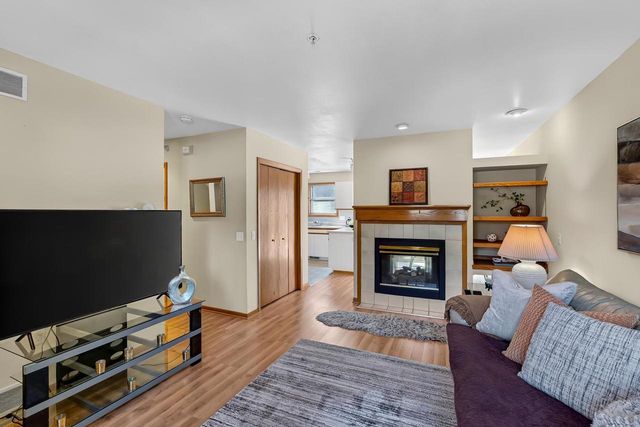 6609 Raymond Road, Madison, WI 53711