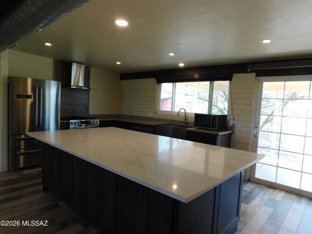 1501 W Calle Concordia, Oro Valley, AZ 85704