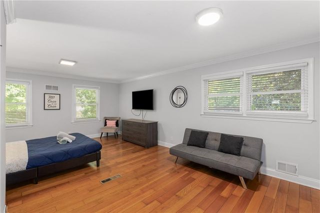 3307 Pointe Bleue Ct, Decatur, GA 30034