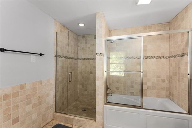 3307 Pointe Bleue Ct, Decatur, GA 30034