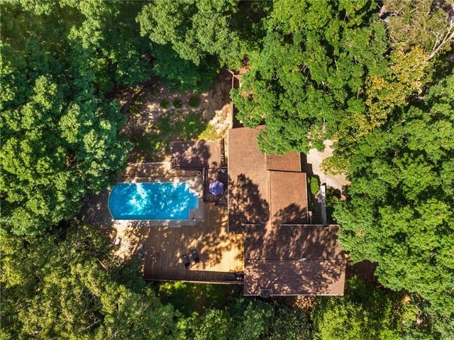 3307 Pointe Bleue Ct, Decatur, GA 30034