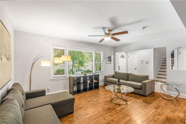 3307 Pointe Bleue Ct, Decatur, GA 30034