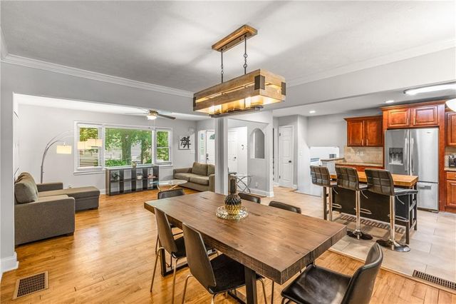 3307 Pointe Bleue Ct, Decatur, GA 30034