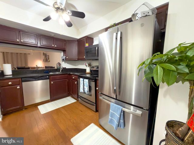 9611 STIRLING BRIDGE DR, Columbia, MD 21046