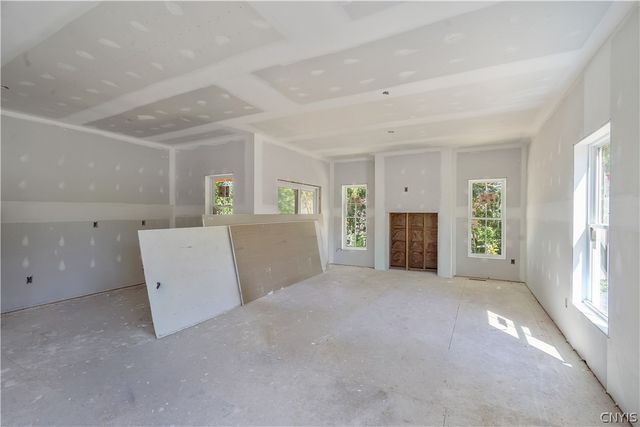 140 Arabica Lane, Salina, NY 13090
