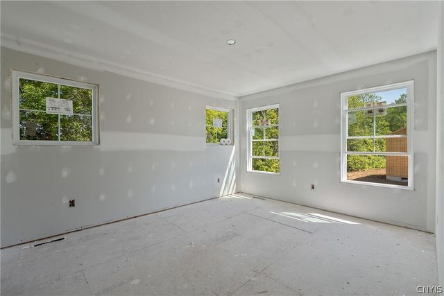 140 Arabica Lane, Salina, NY 13090