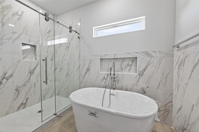 6702 Metro Blvd 8, Houston, TX 77083