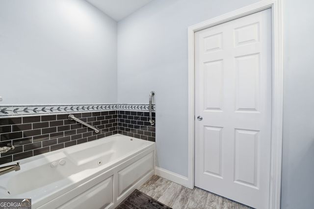 386 N Victoria Road, Woodstock, GA 30189