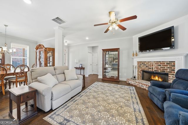 386 N Victoria Road, Woodstock, GA 30189