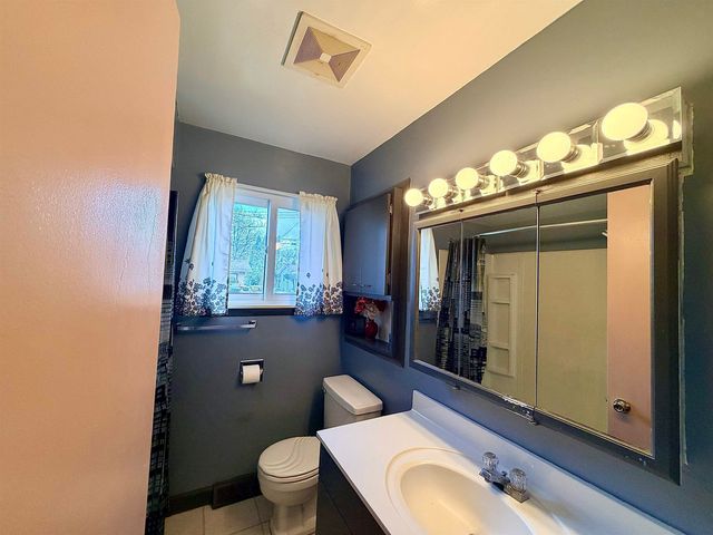 2984 Thunderbird Drive, Bay City, MI 48706