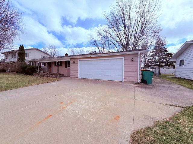 2984 Thunderbird Drive, Bay City, MI 48706
